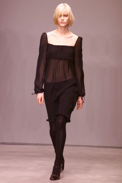 Look 3